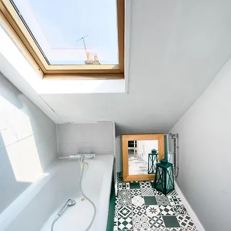 公寓 3 Bedroom Lovely In