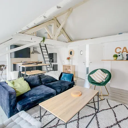 Appartamento 3 Bedroom Lovely In