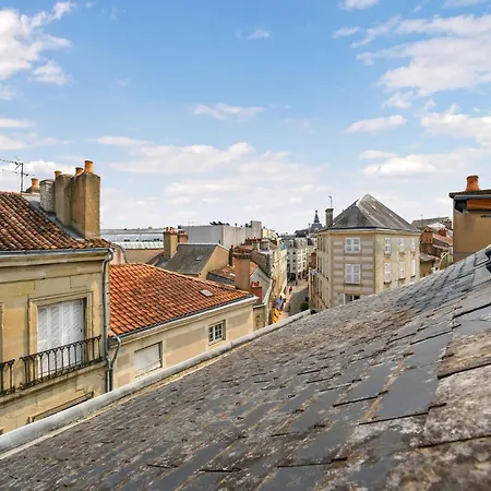 3 Bedroom Lovely In 公寓 *